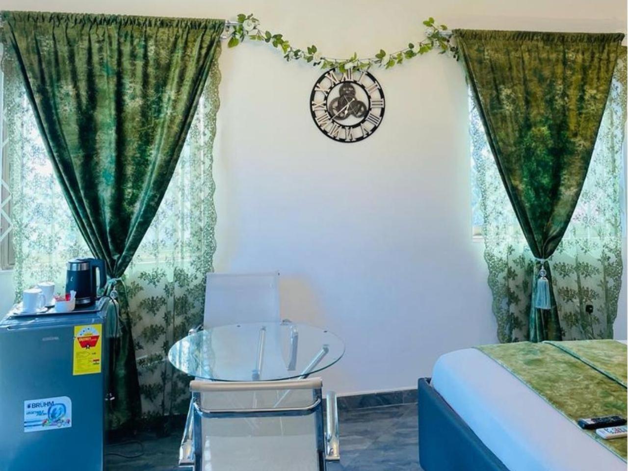 Perriman Hotel Kokrobite ภายนอก รูปภาพ