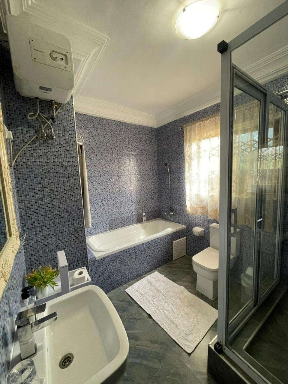 Perriman Hotel Kokrobite ภายนอก รูปภาพ