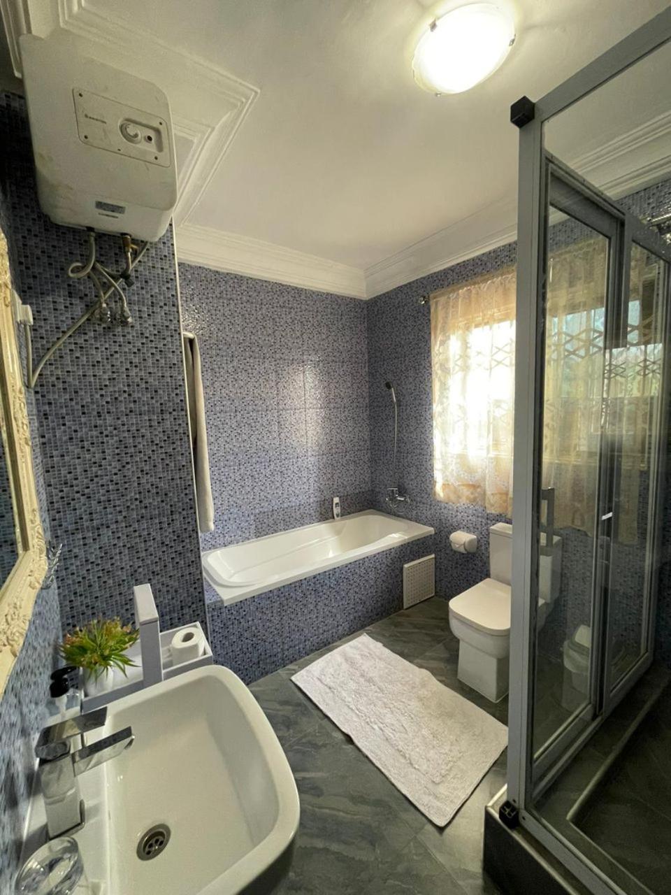 Perriman Hotel Kokrobite ภายนอก รูปภาพ