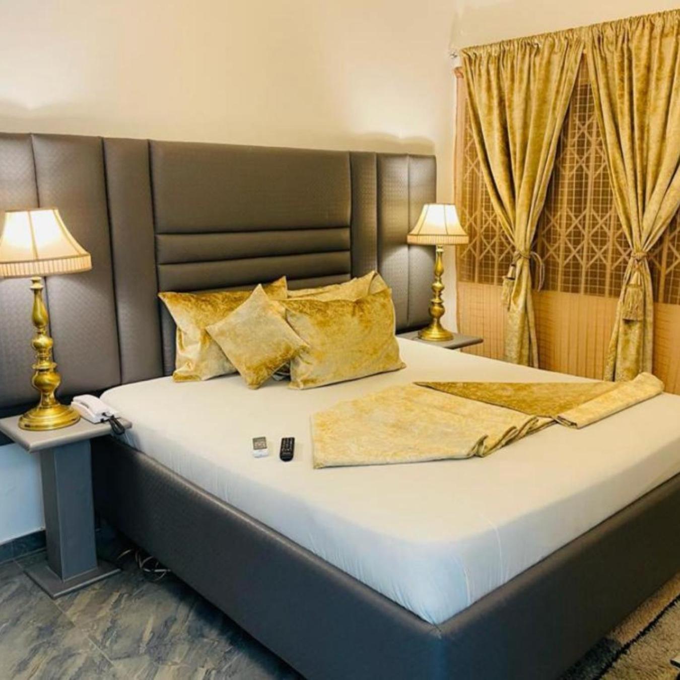 Perriman Hotel Kokrobite ภายนอก รูปภาพ