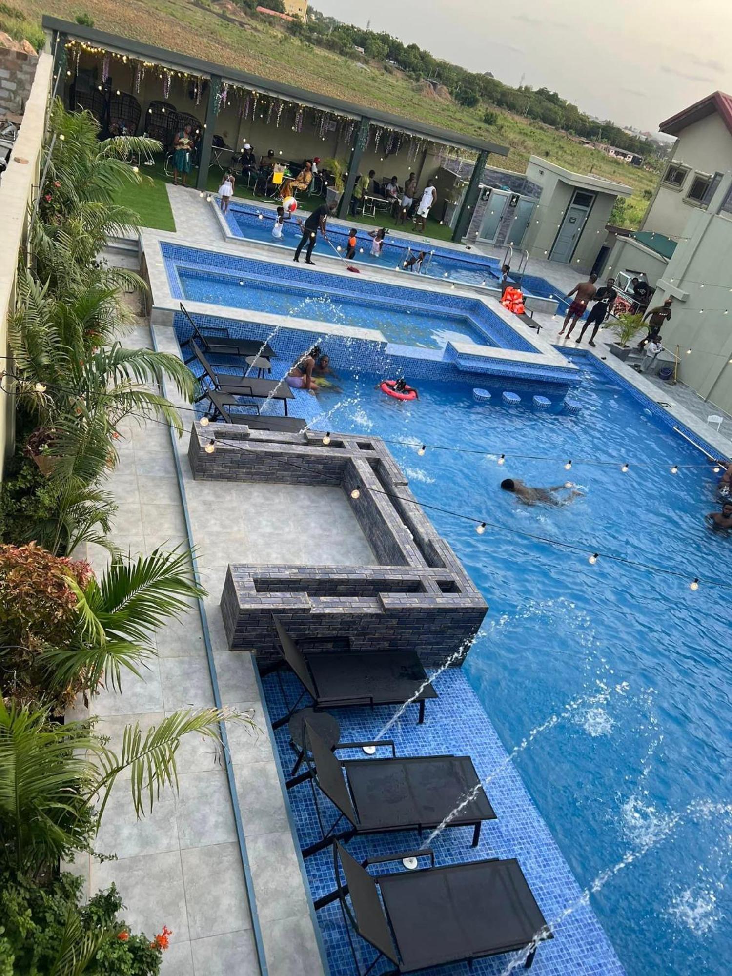 Perriman Hotel Kokrobite ภายนอก รูปภาพ