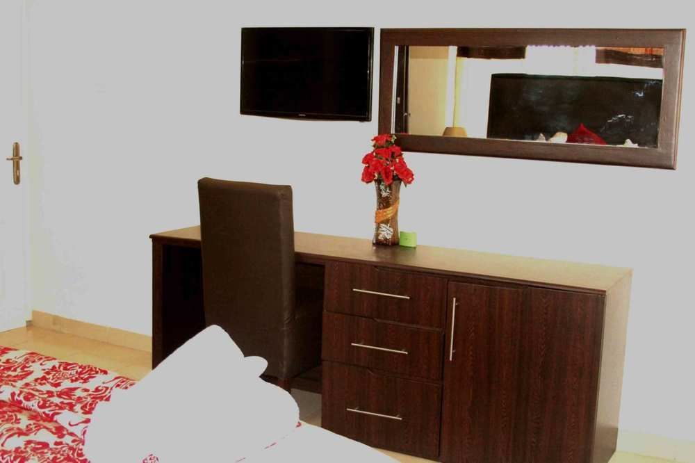 Perriman Hotel Kokrobite ภายนอก รูปภาพ